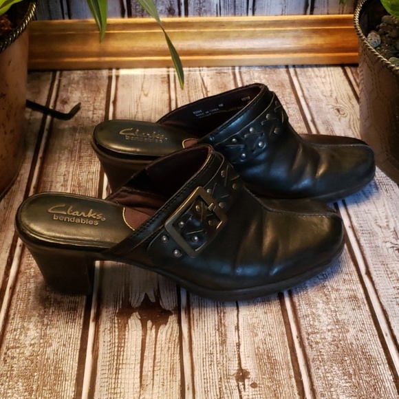 clarks bendables clogs